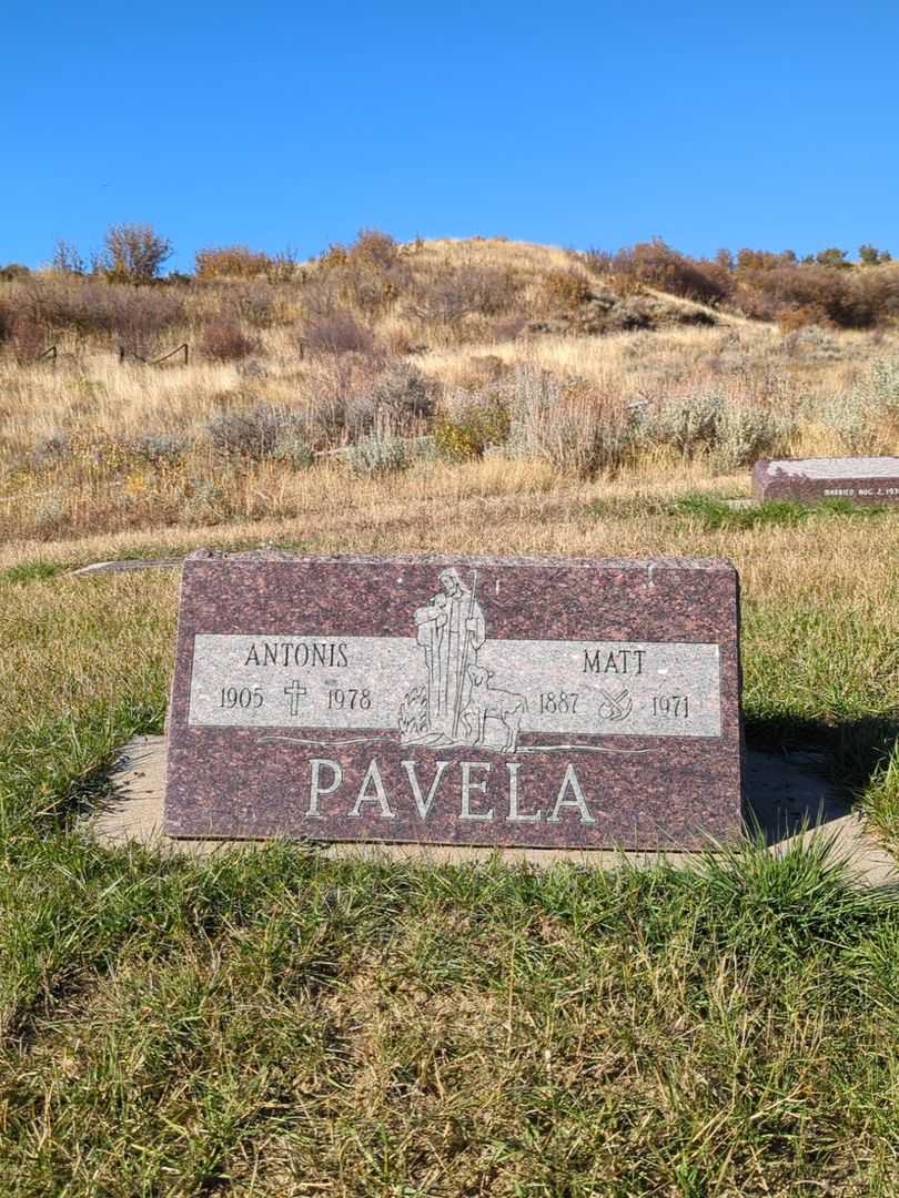 Matt Pavela's grave. Photo 1