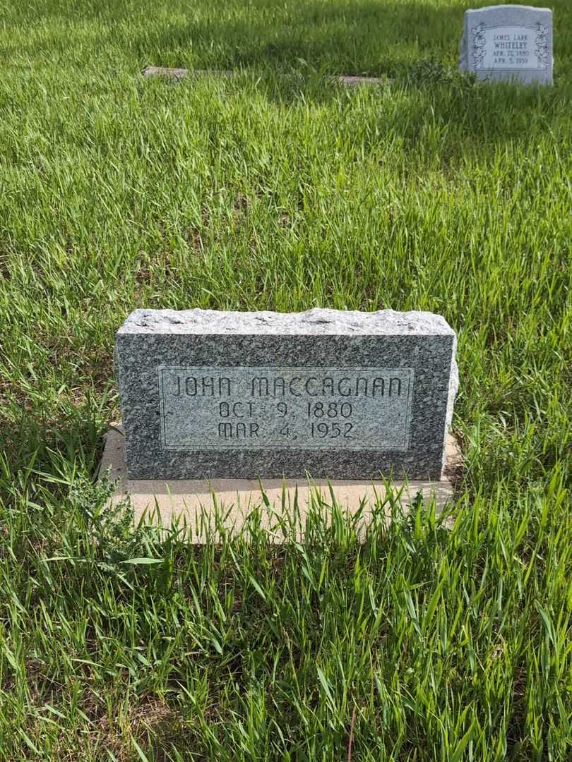 John MacCagnan's grave. Photo 1