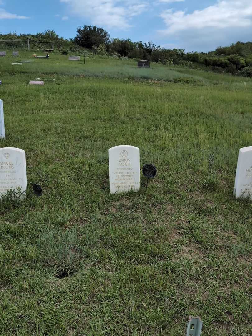 Chris Pasch's grave. Photo 2