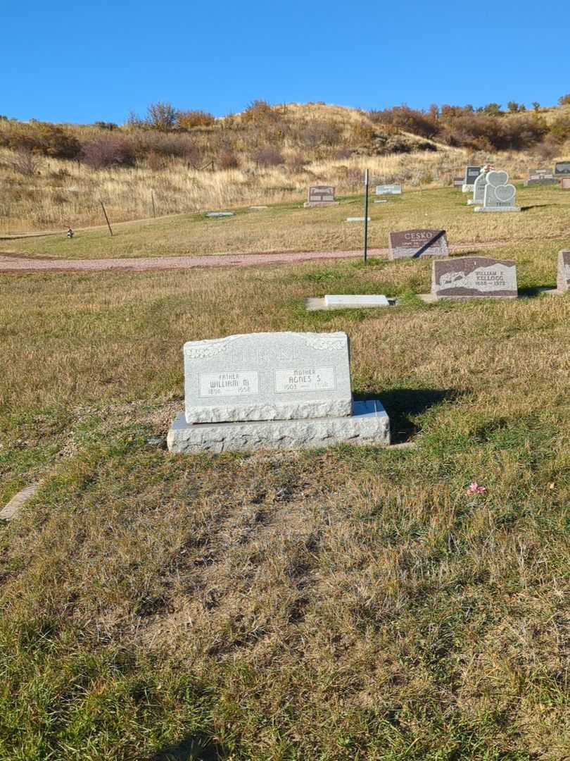 Stella Parfet's grave. Photo 2