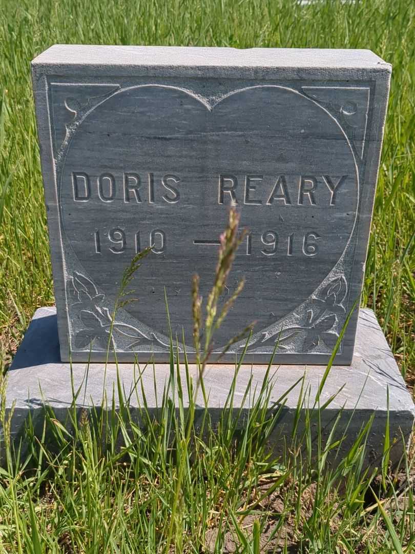 Doris Reary's grave. Photo 1