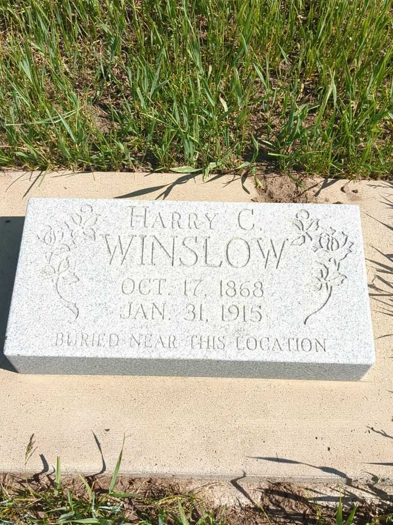 Harry C. Winslow's grave. Photo 3