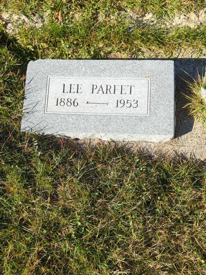 Lee Parfet's grave. Photo 2
