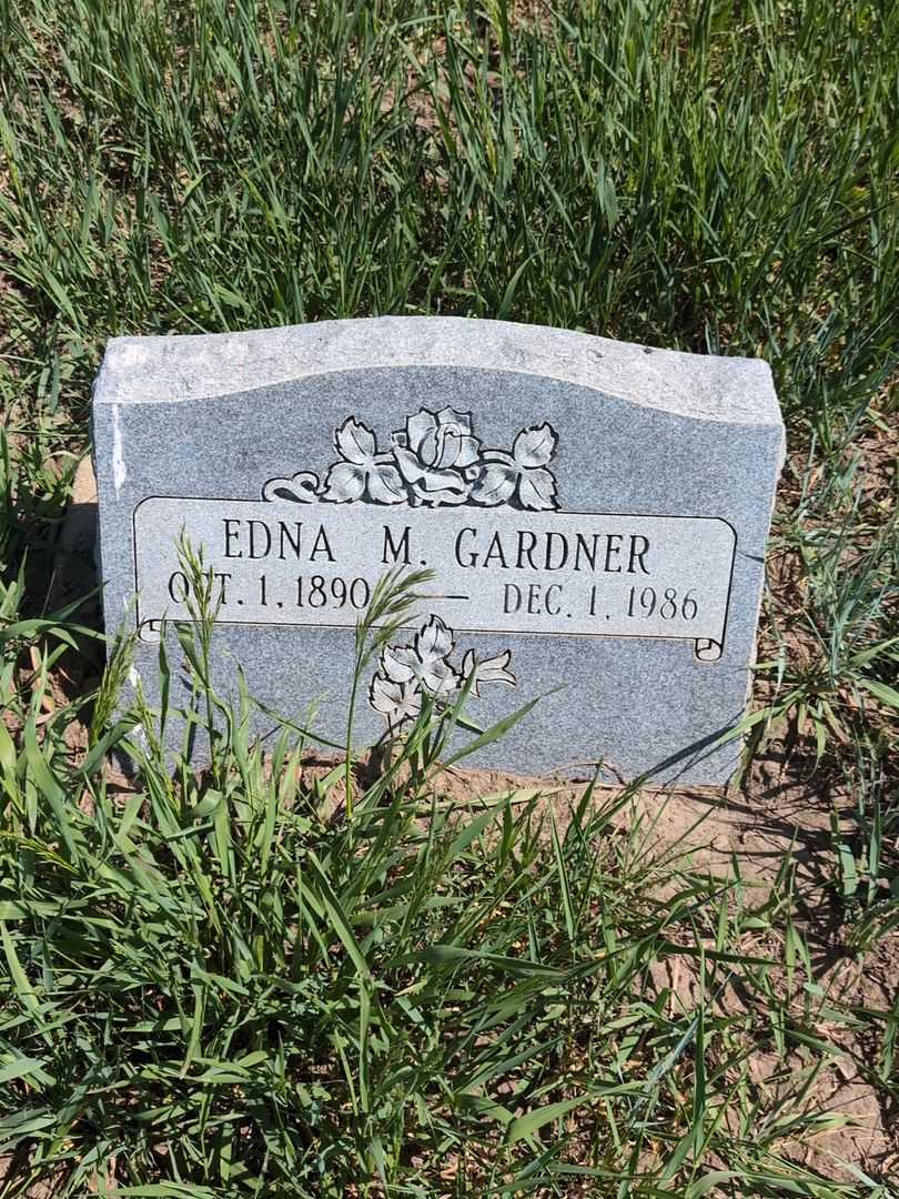 Edna M. Gardner's grave. Photo 4