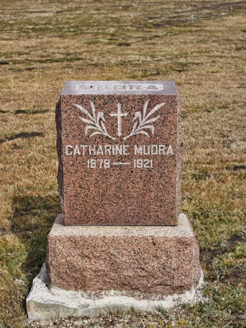 Catharine Mudra's grave. Photo 3