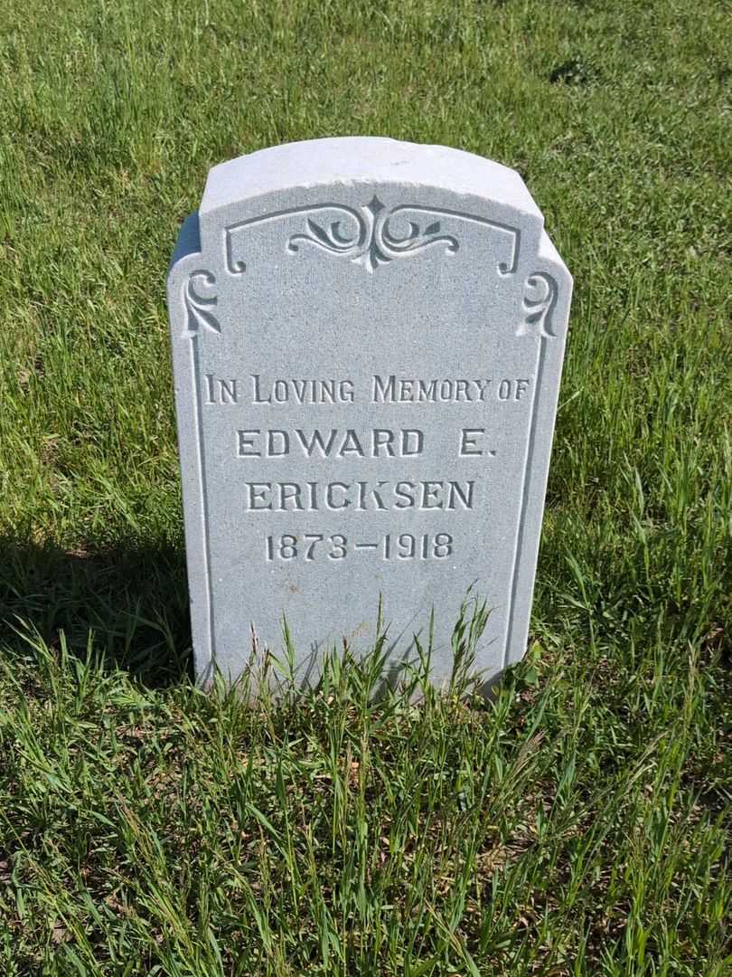 Edward E. Ericksen's grave. Photo 1
