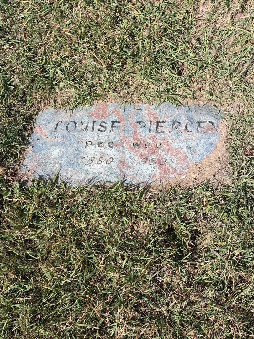 Louise Piercen's grave. Photo 3