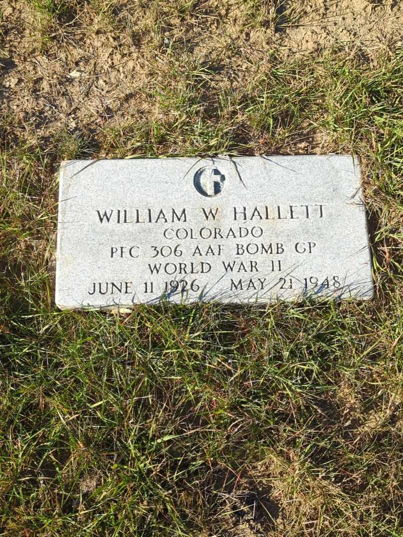 William W. Hallett's grave. Photo 1