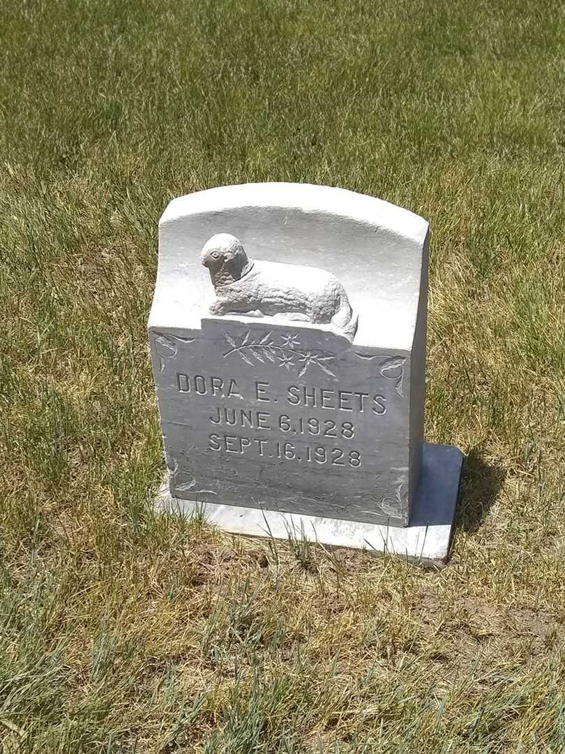 Dora E. Sheets's grave. Photo 3