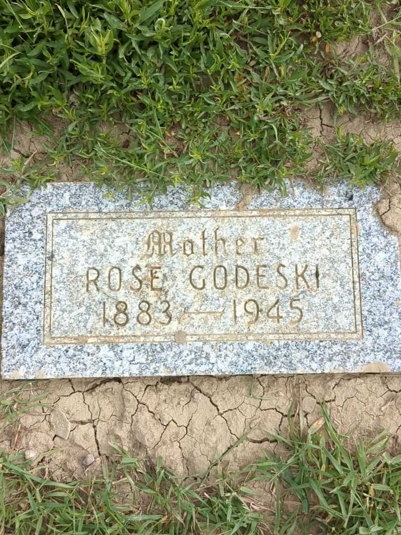 Rose Godeski's grave. Photo 3