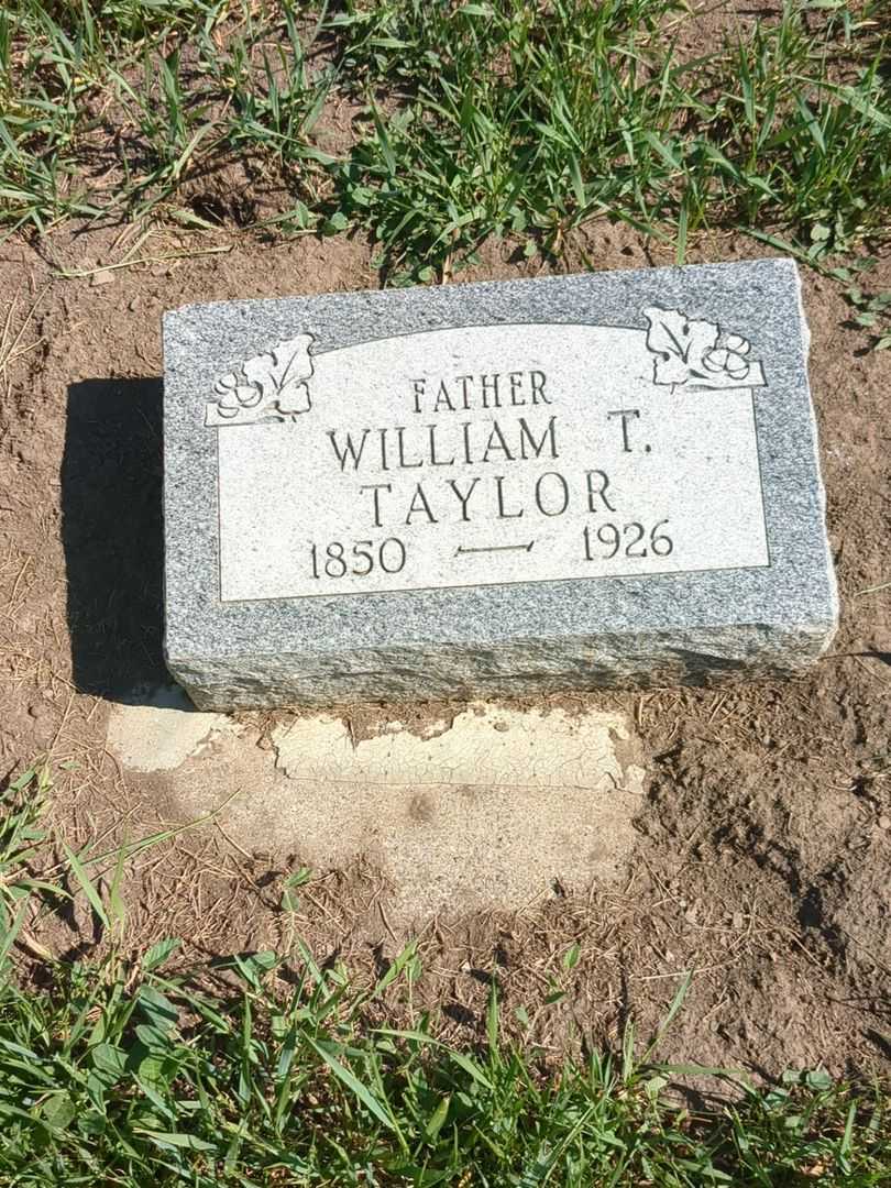 William T. Taylor's grave. Photo 1