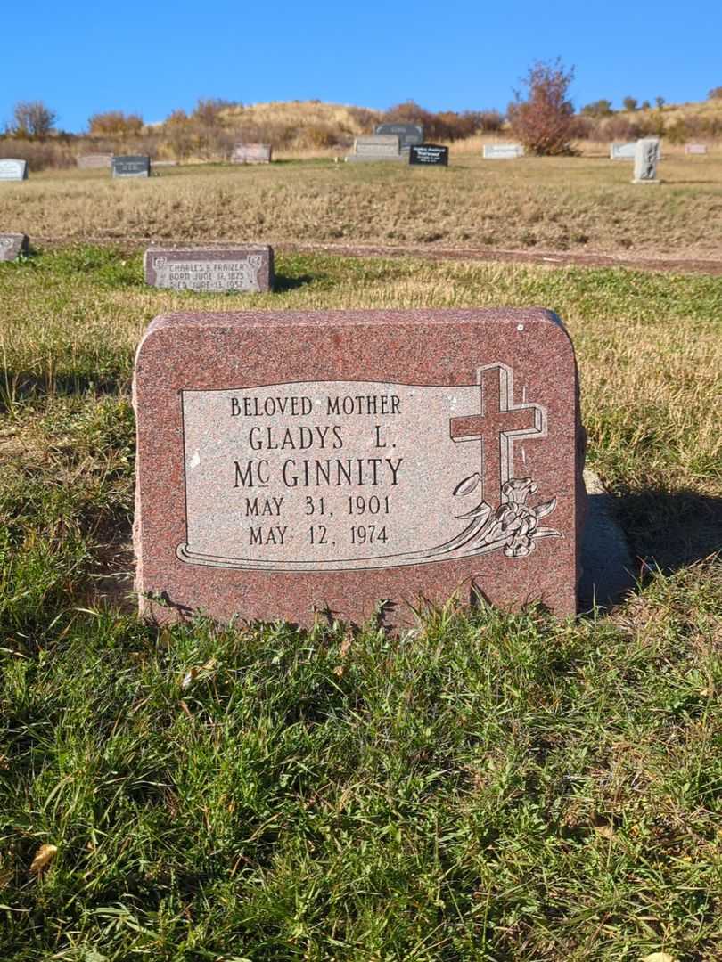 Frank H. Hallett's grave. Photo 1
