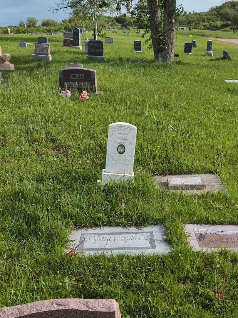 Max Mowery's grave. Photo 2