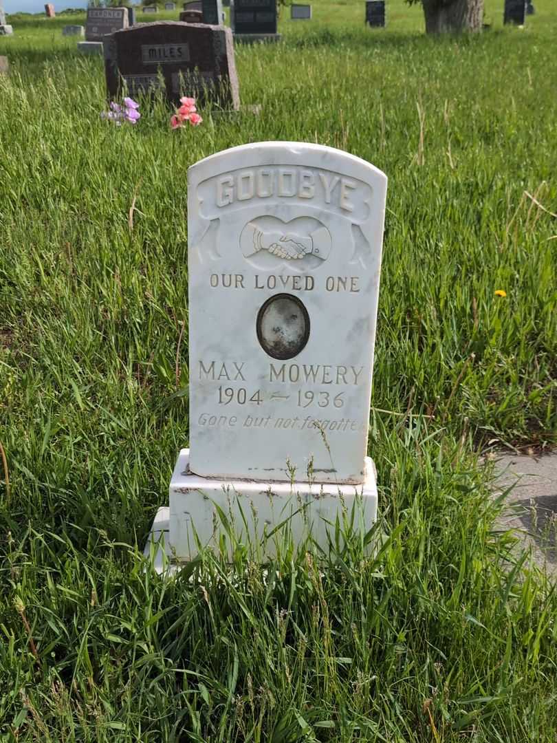 John Ermakowic's grave. Photo 1