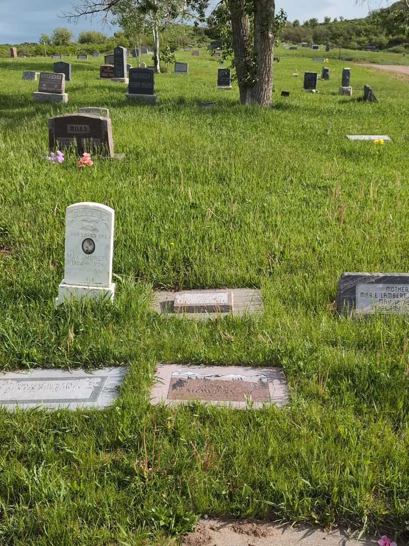 Shirley Ann Alvarez's grave. Photo 2
